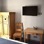 Annexe By La Réserve Hotel 3*