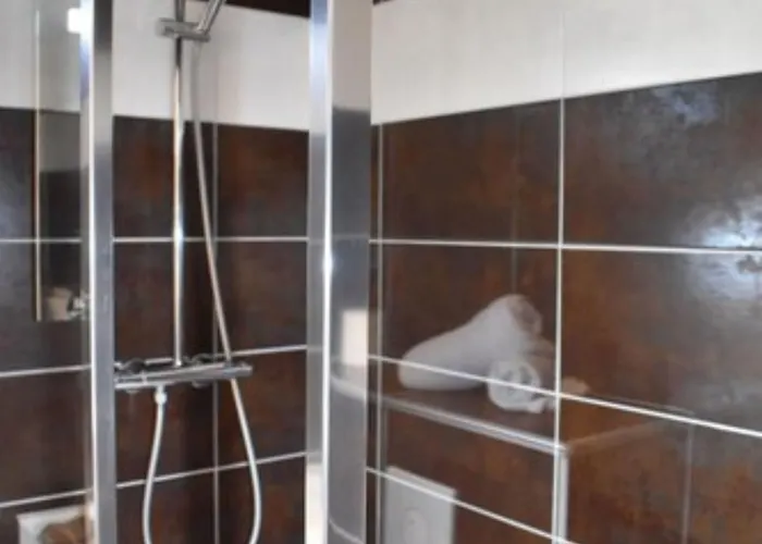 Annexe By La Reserve Hotel 3*